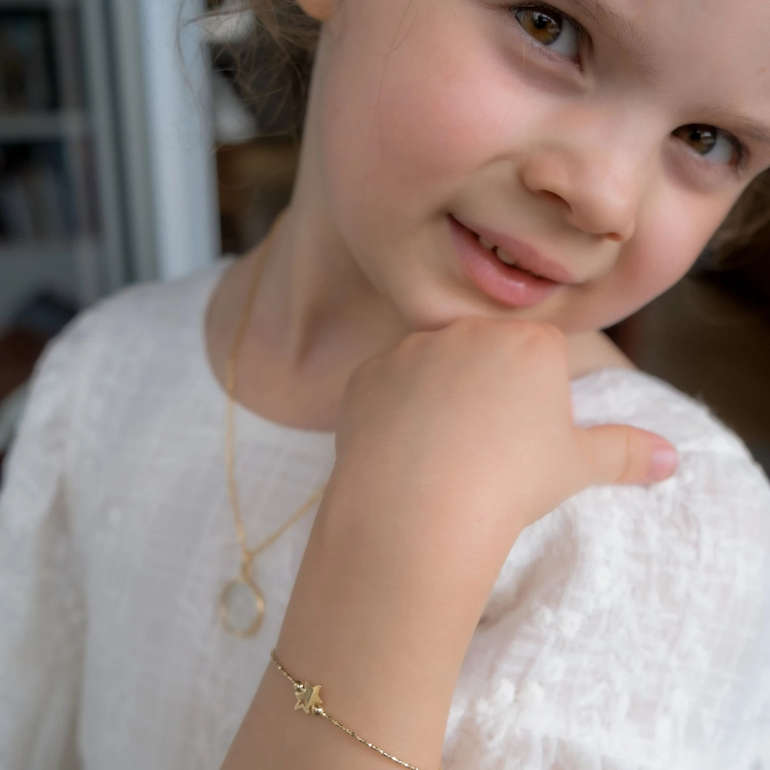 Jonc Ciselé étoiles - Or Jaune 9ct 4 Jonc Ciselé étoiles - Or Jaune 9ct – Image 2